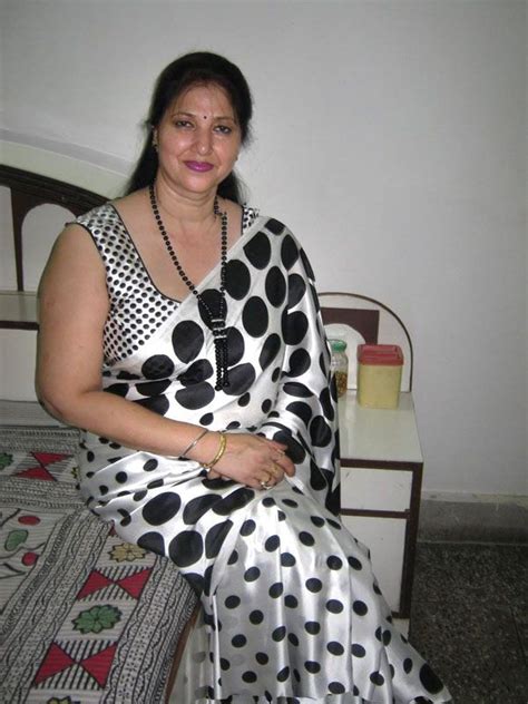 desi mom nude pics|Indian Mom Pics, Hot Cougar Moms Porn Galleries